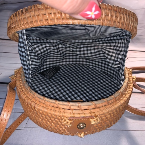 Urban Outfitters Circle Straw Crossbody Bag - Picture 6 of 13